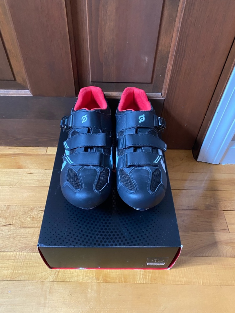 Men's Peloton Cycling Shoes used once!! Size 45